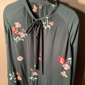 Ann Taylor green floral pleated long-sleeve blouse